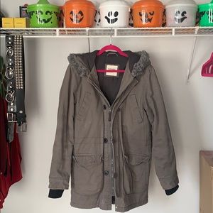 Men’s fur collar parka